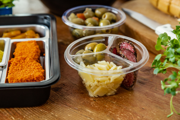 ANL Packaging trays for snacking and food sharing